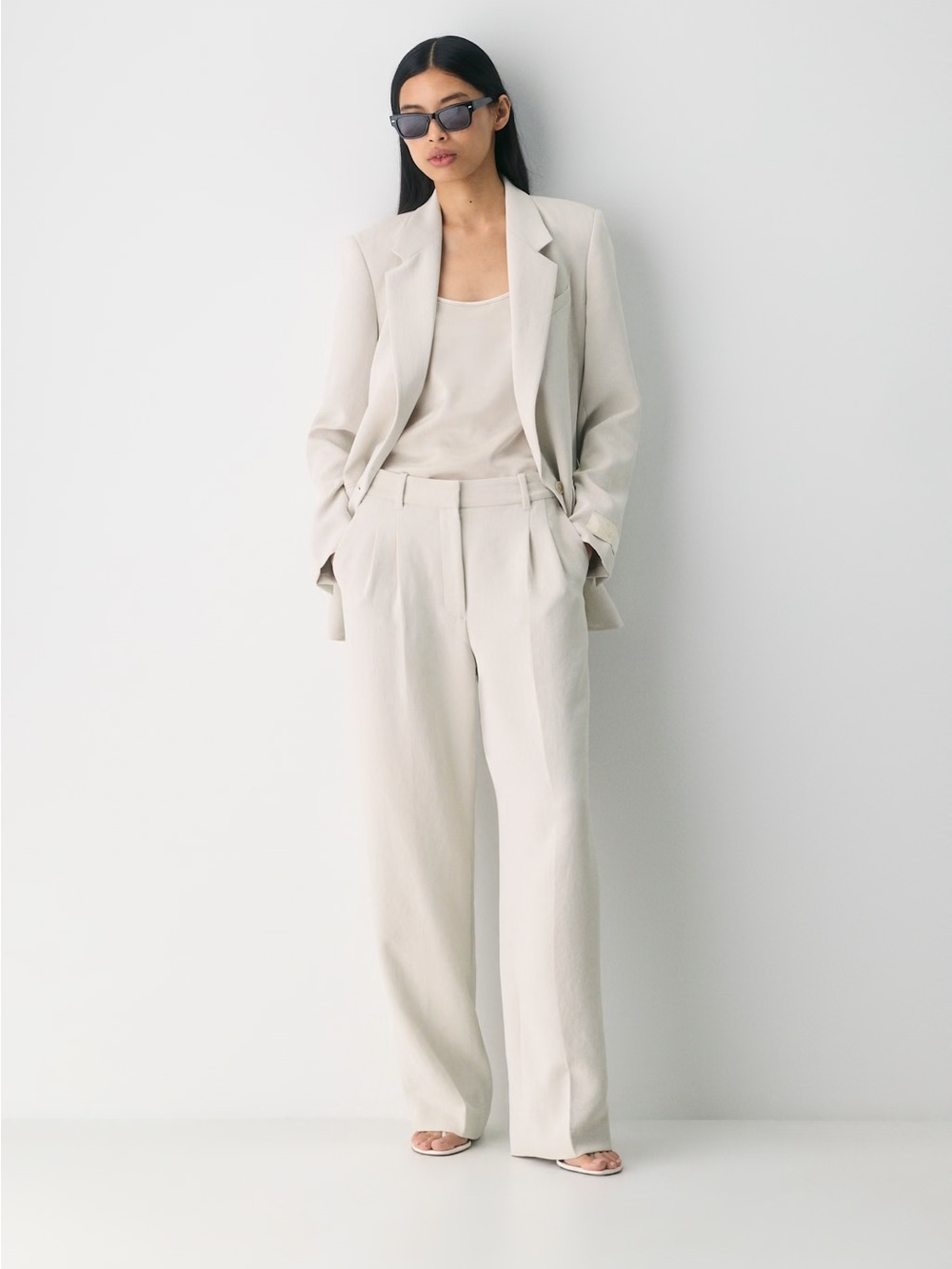 Worn Once - Aritzia Effortless Pants (Crepette - Light Birch)